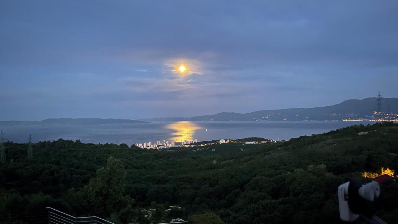 Terra Magica Deluxe Apartment Or Room With Private Parking, Terrace And Sea View Rijeka Exterior foto